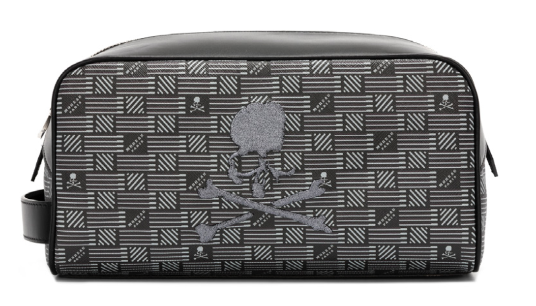 TOILETRY BAG