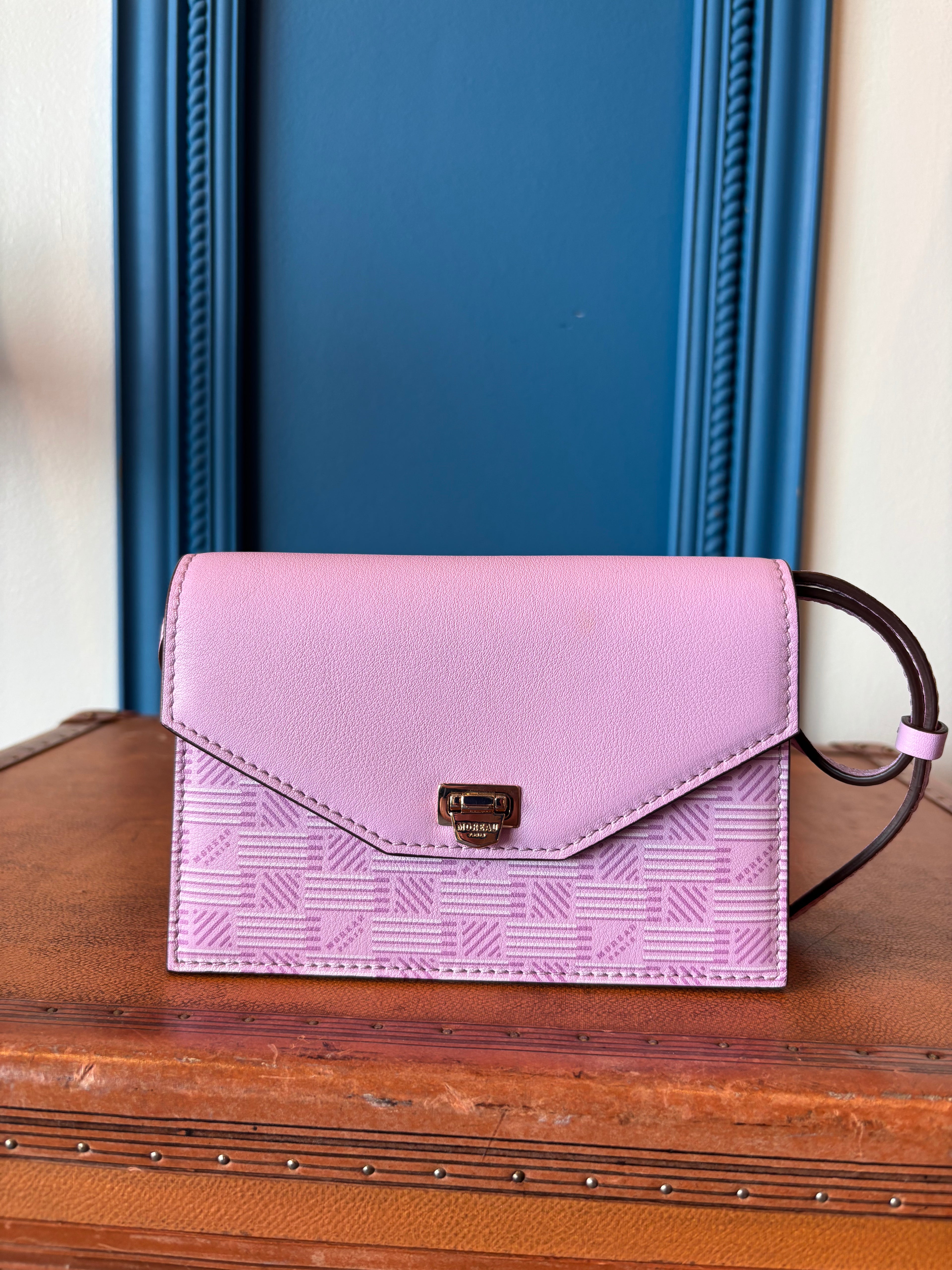 CROSSBODY FLAP