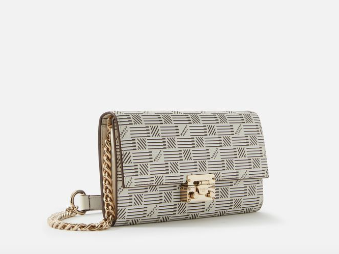 GIGI CLUTCH